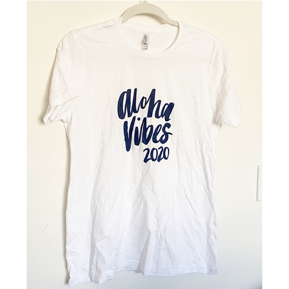 NWOT Aloha Vibes 🌟 2020 White Tee Shirt Size Large